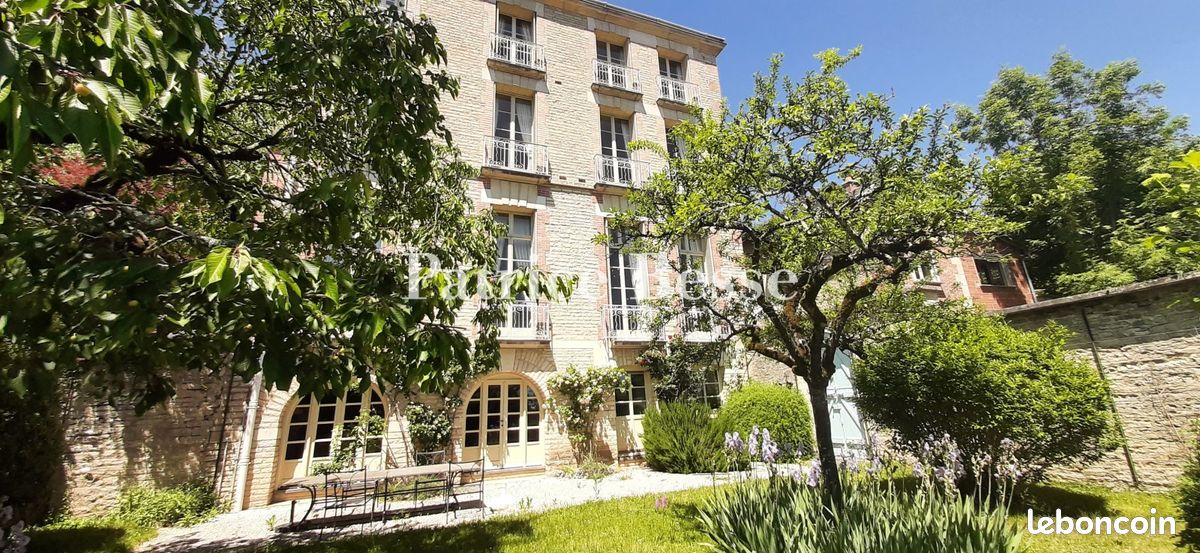 Maison 13 pièces 470 m² · à Châtillon-sur-Seine · 470 m² · 525 000 €