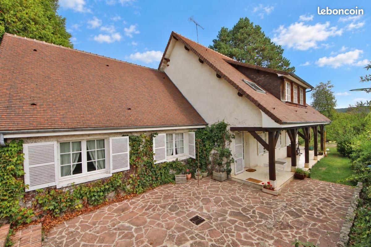 Maison 6 pièces 260 m² · à Essômes-sur-Marne · 260 m² · 387 000 €