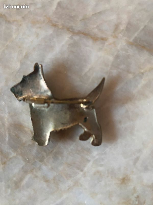 Broche ancienne agatha chien (image 2)