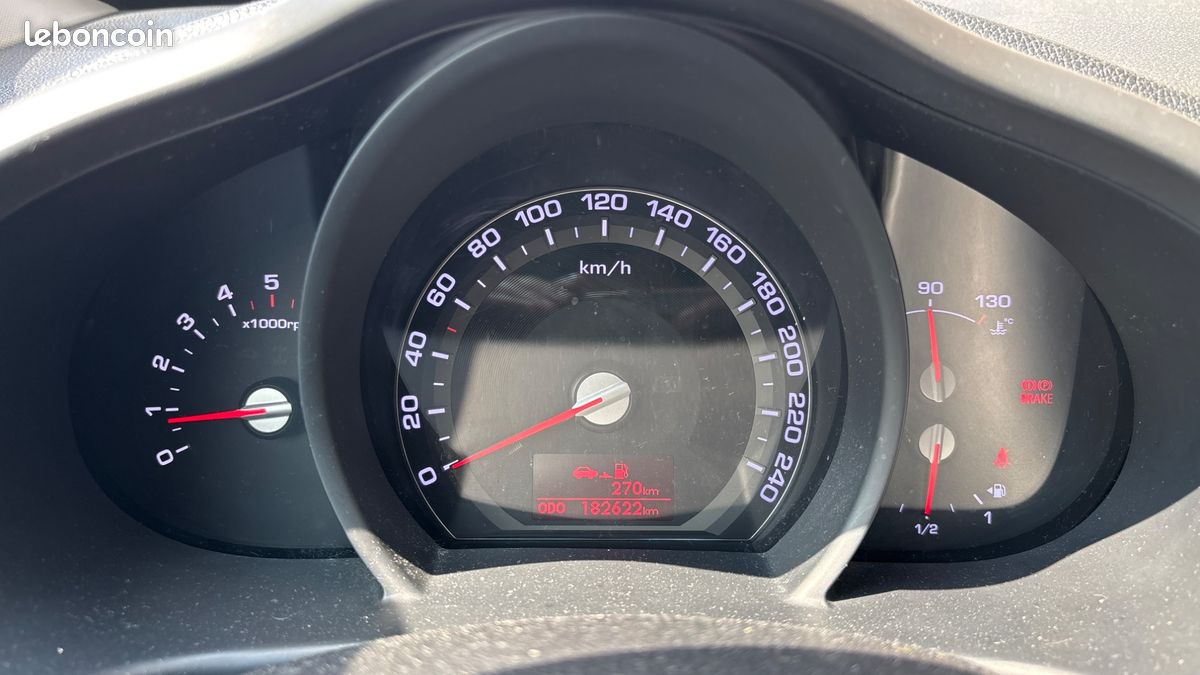 KIA Sportage 1.7 CRDI 2WD DESIGN EDITION (image 16)