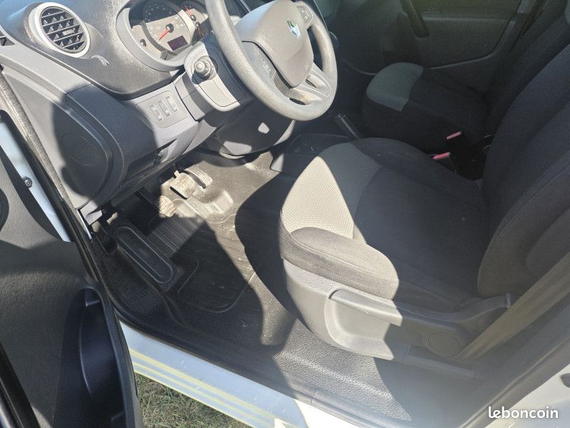 Renault KANGOO II EXPRESS 1.5 DCI 75CH ENERGY CONFORT EURO6 - 7400 EUROS HT (image 5)