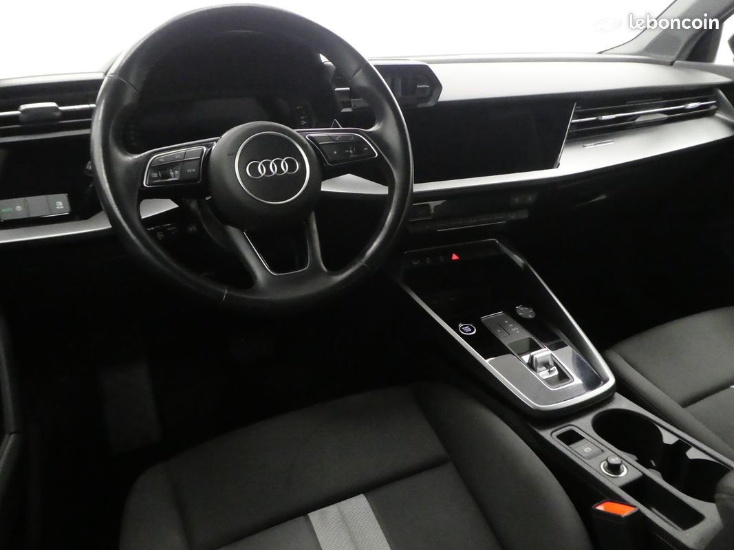 Audi A3 BERLINE 30 TFSI 110CH MILD HYBRID S TRONIC 7 (image 6)