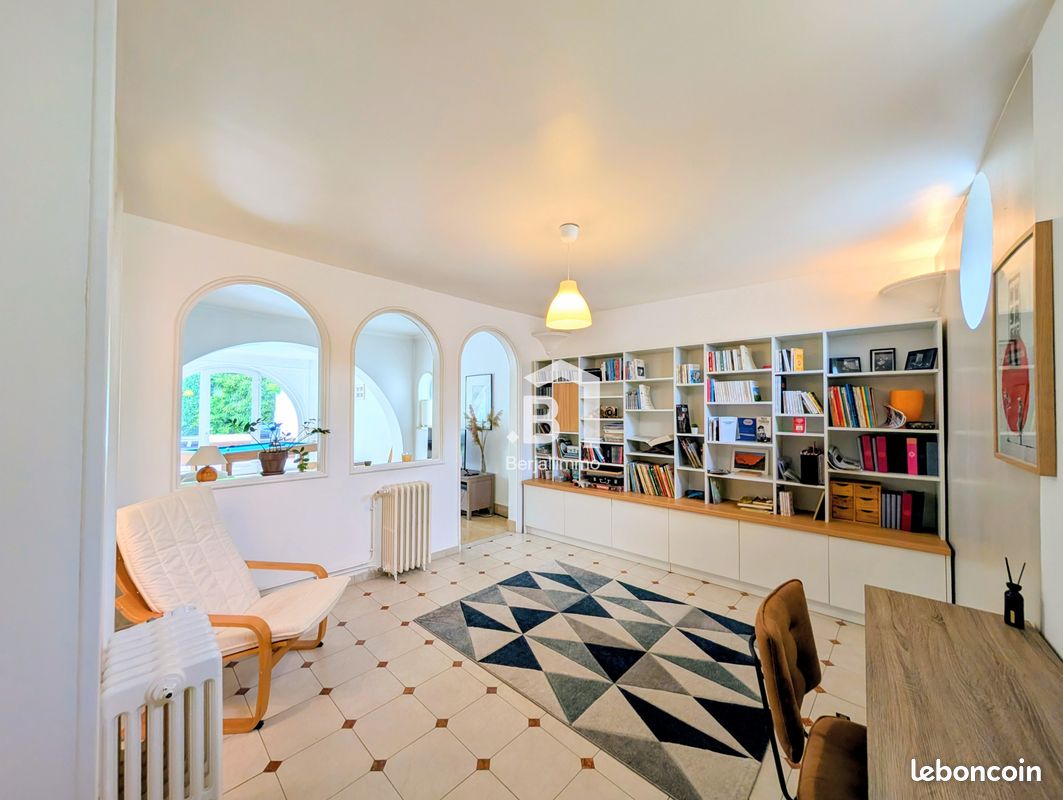 Maison 7 pièces 197 m² · à Bourgoin-Jallieu · 197 m² · 485 000 €