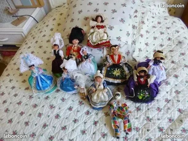 Lot De 30 Poupées Folkloriques En Celluloïd – 10 à 20 Cm, Vintage, Collection