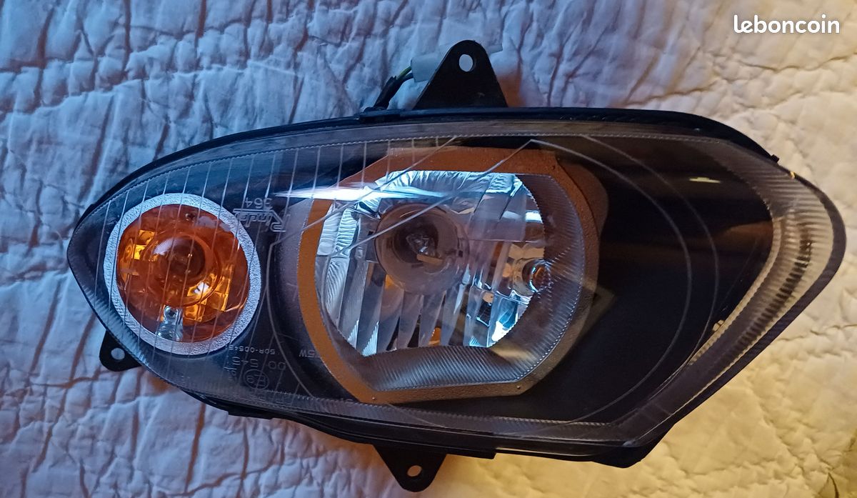 Clignotant Avant Droit V PARTS Compatible Yamaha TZR 50 (2003-2012) - Neuf