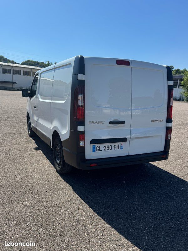 Renault trafic l1h1 blue DCI 110 confort 3 places (image 3)