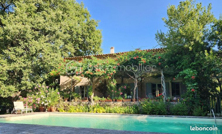 Ferme 9 pièces 231 m²