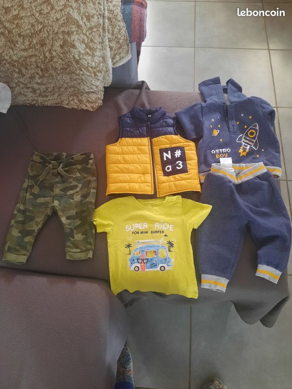 Vêtements enfants taille 6 mois (image 1)