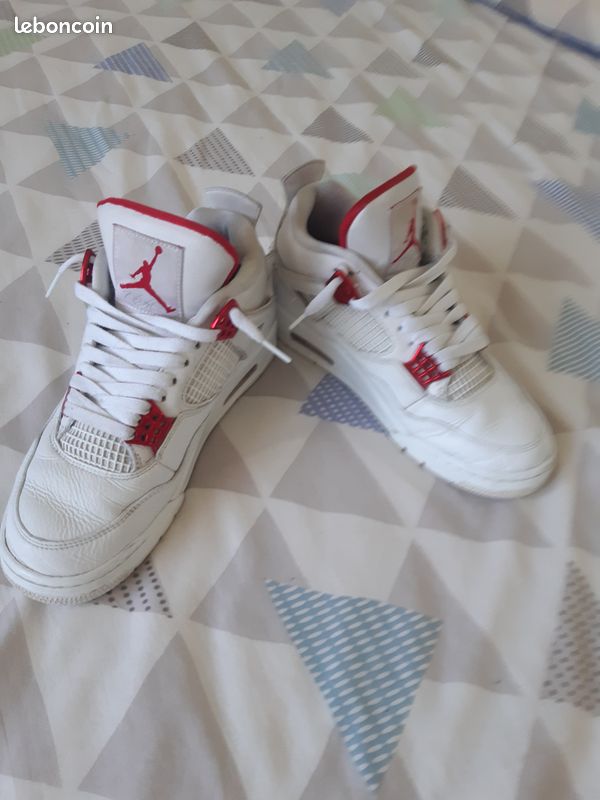 Jordan 4 métallique red (image 4)