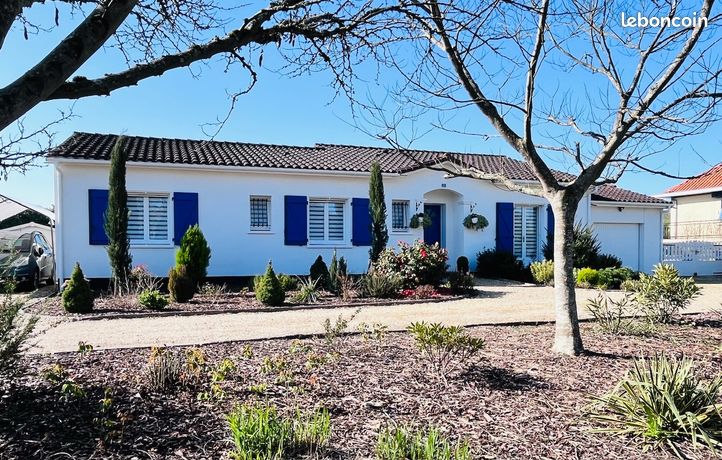 A ALLEMANS DU DROPT belle maison de plain-pied d’environ 118m2 avec piscine récente, cuisine d’été, garage