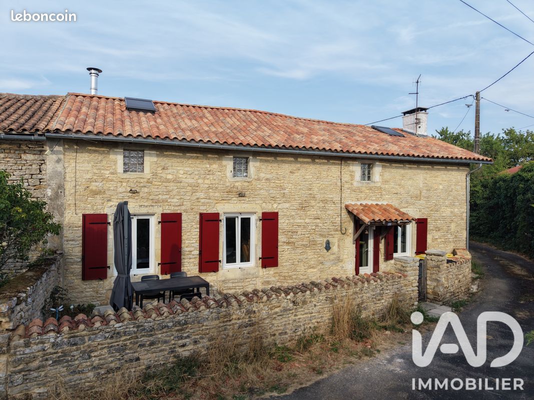 Maison 7 pièces 159 m² · à Chaunay · 159 m² · 145 000 €
