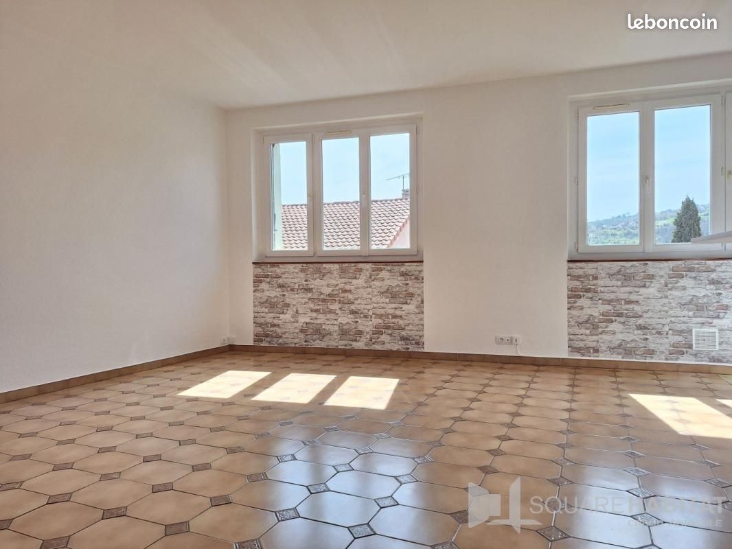 Appartement 3 pièces 59 m² · à Les Martres-de-Veyre · 59 m² · 570 €/mois