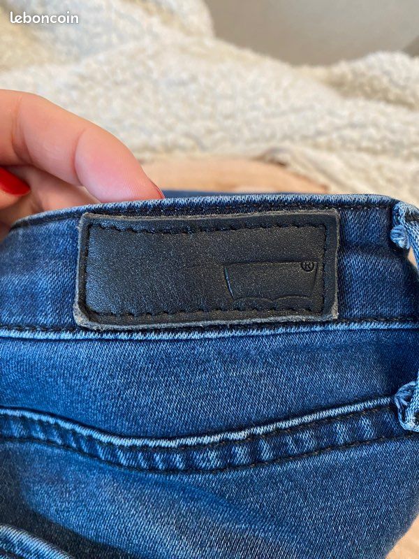 Jean skinny Levis bleu foncé W26 L30 (T36) (image 4)