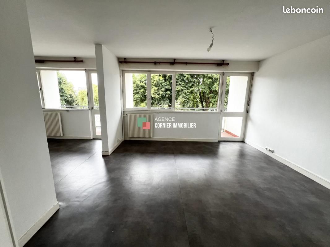 Appartement 3 pièces 70 m² · à Saint-Jacques-de-la-Lande · 70 m² · 990 €