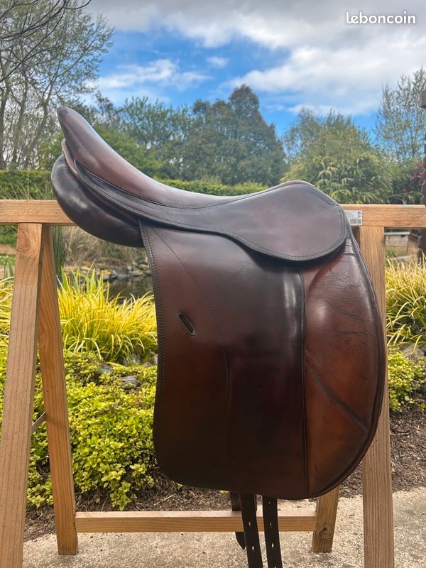 Selle mixte en cuir Forestier Segonzac 17 pouces - Sport & Plein air