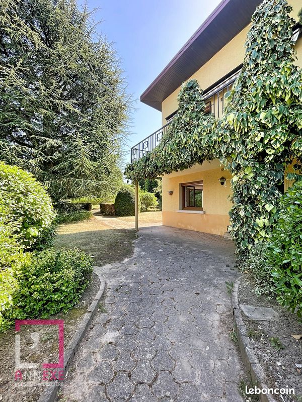 Maison 5 pièces 153 m² · à Collonges-au-Mont-d'Or · 153 m² · 580 000 €