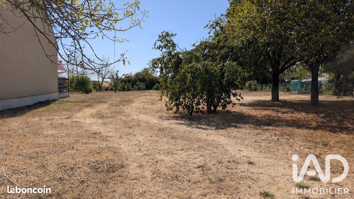 Terrain 972 m² · à Saint-Bon · 972 m² · 49 000 €