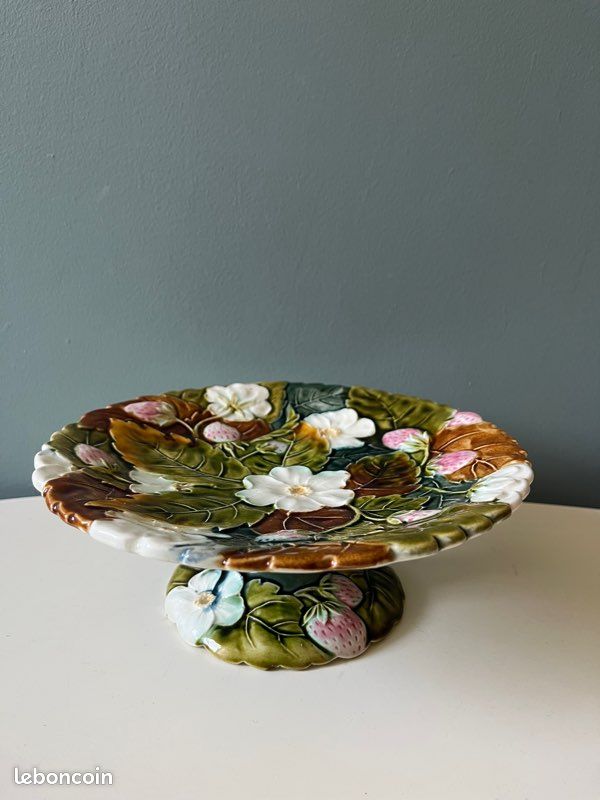 Barbotine d’Onnaing - coupe sur piédouche modèle « les fraisiers » - époque fin XIXe (image 1)