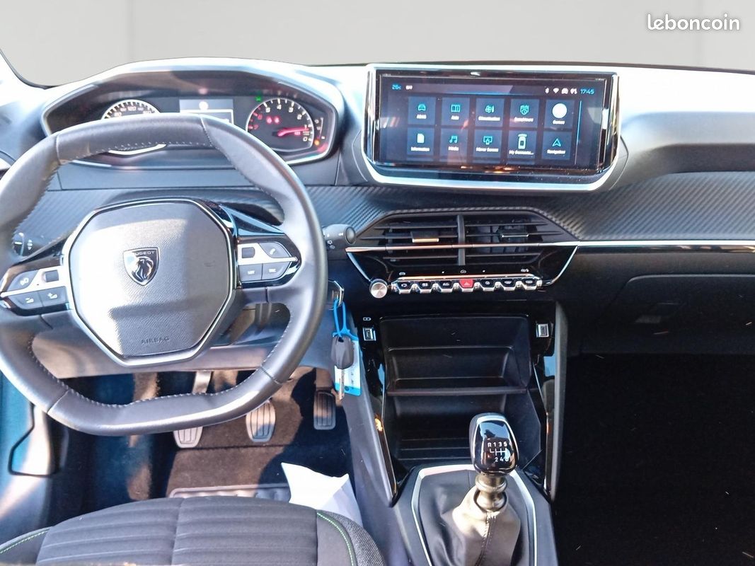 Peugeot 208 1.2 PureTech 100ch S&S Active / Pack navigation (image 22)