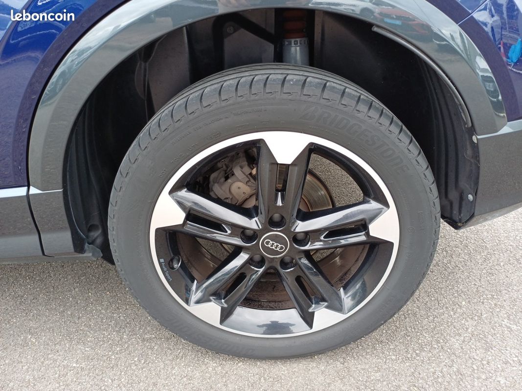 AUDI Q2 35 TFSI 150 S tronic 7 Design Luxe (image 9)
