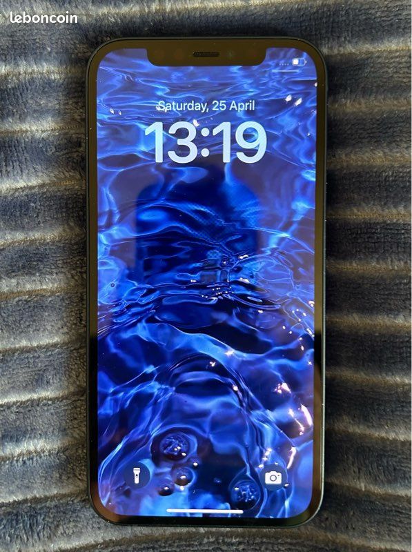 IPhone 12 (image 1)