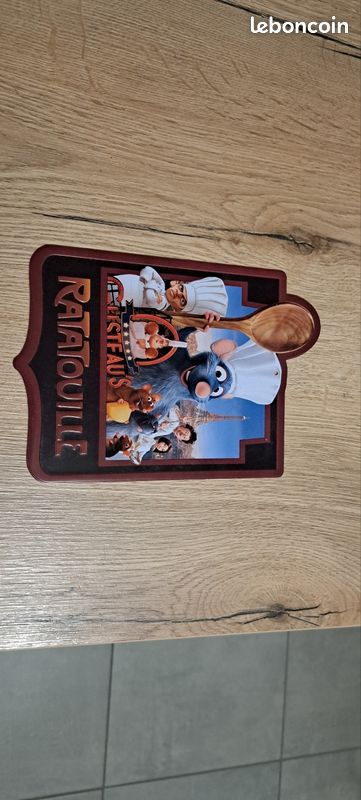 Lot de deco disney et autres (image 2)