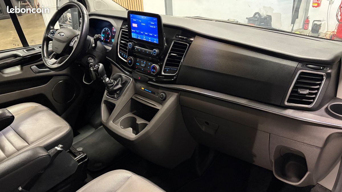 FORD TOURNEO CUSTOM COMBI 320 2.0 ECOBLUE 185 L1H1 COURT PC-TN SPORt (image 24)