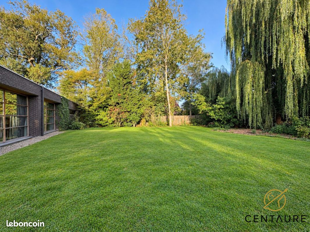 Maison 7 pièces 356 m² · à Hem · 356 m² · 1 240 000 €