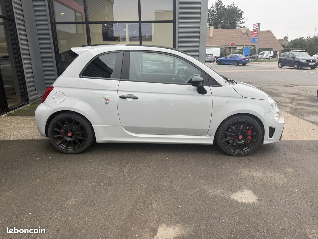 ABARTH 500 595 1.4 T-JET 180 ESSEESSE / Akrapovic + toit ouvrant / Garantie 12 mois (image 4)