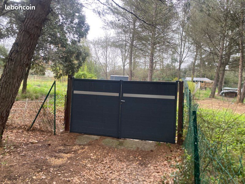 Terrain viabilisé · à Pourrières · 400 €/mois
