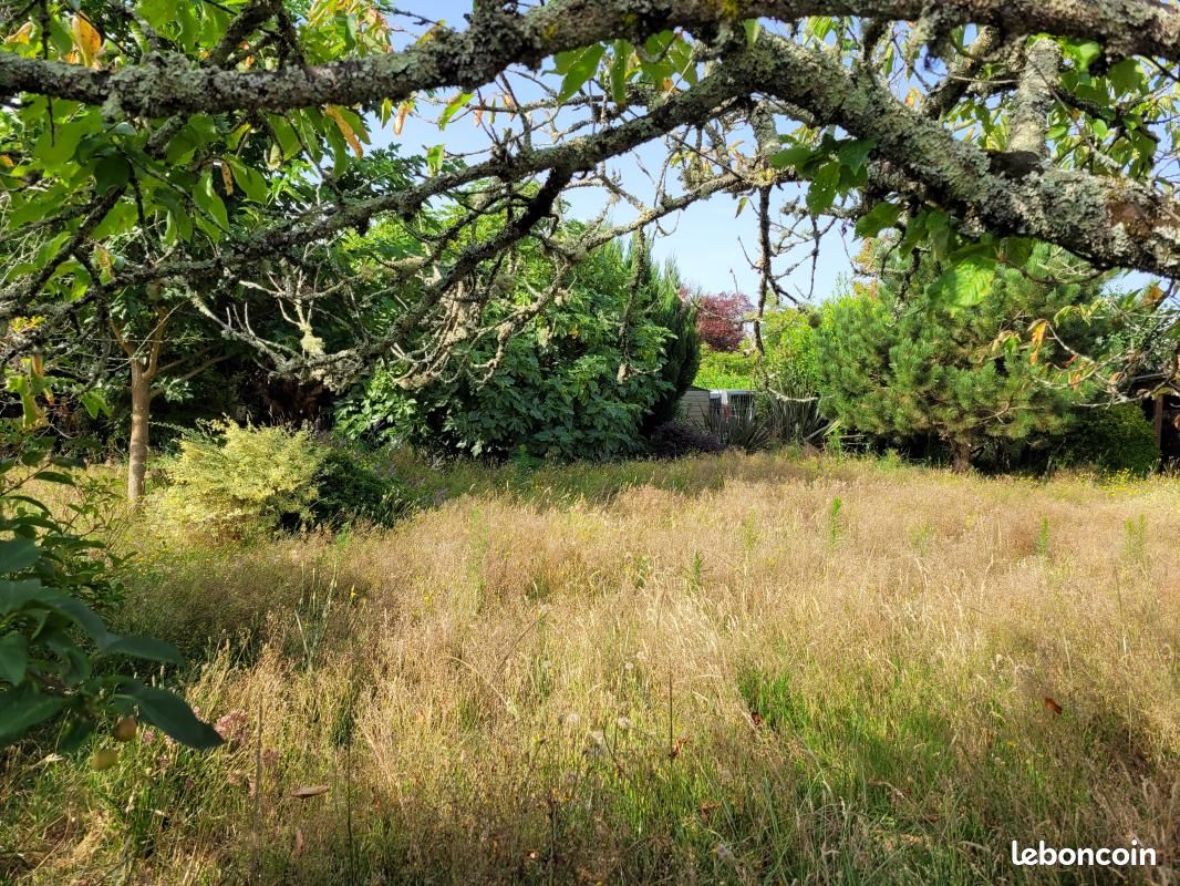 Terrain 720 m² · à Portets · 93 000 €