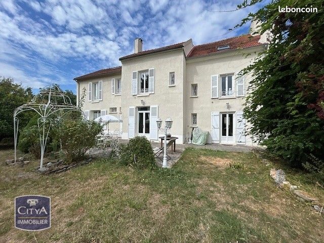 Maison 9 pièces 202 m² · à Trilport · 202 m² · 435 000 €