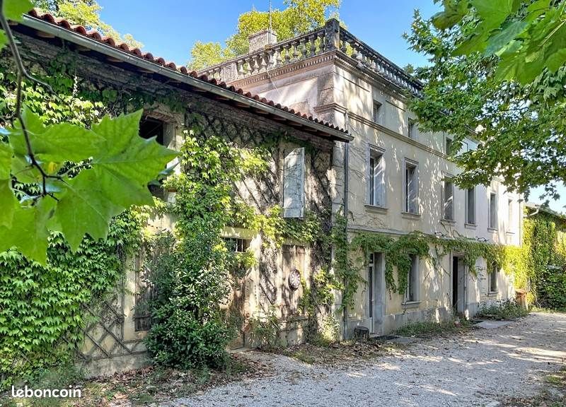 Maison 15 pièces 490 m² · à Ambres · 490 m² · 799 704 €
