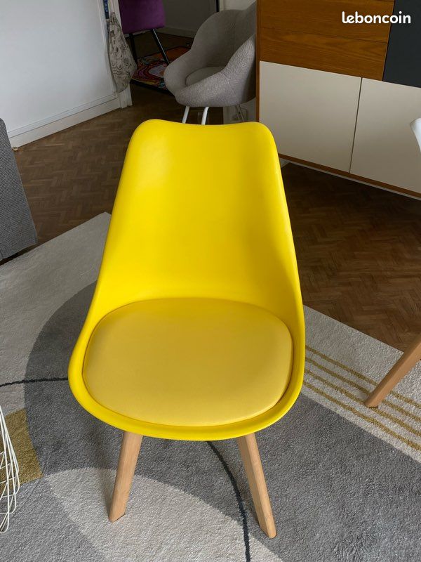 Chaises design scandinaves (image 1)