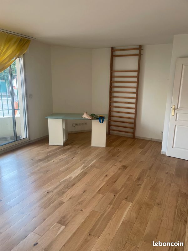 Parking 2 pièces 65 m² · à Hyères · 65 m² · 210 000 €