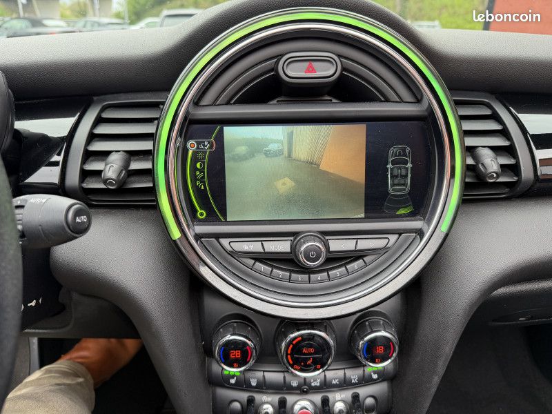 Mini CABRIO COOPER D 116CH CHILI BVA (image 16)