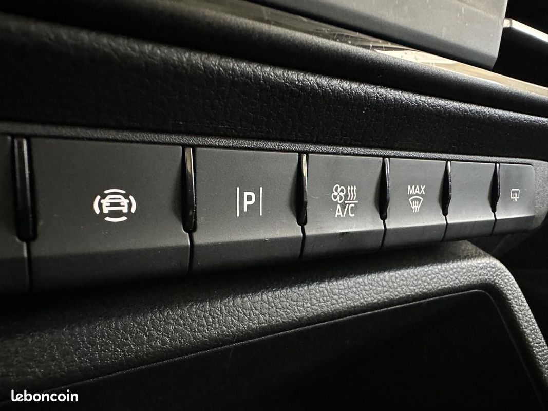 FORD TRANSIT CONNECT/TOURNEO CONNECT Grand Tourneo Connect 2.0 EcoBlue - 102 - 7pl TOURNEO CONNECT III 2022 COMBI Grand Titanium (image 18)