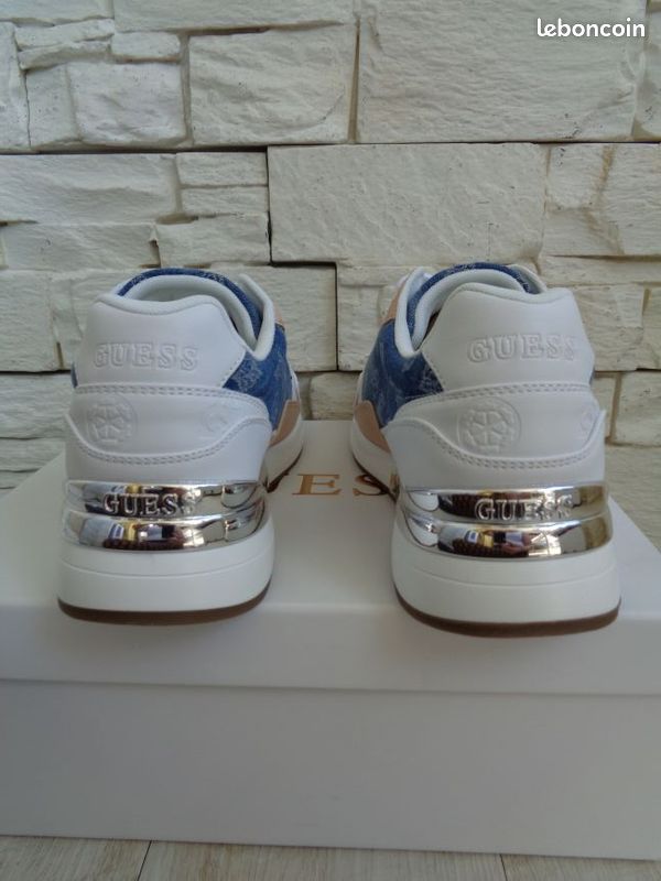 Superbes baskets Guess modèle Moxea20 en jean (image 11)