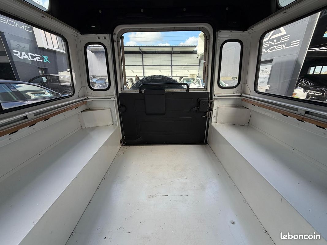 LAND ROVER DEFENDER 90 Trophy RARE 2.5 TDI Origine France Magnifique État (image 29)