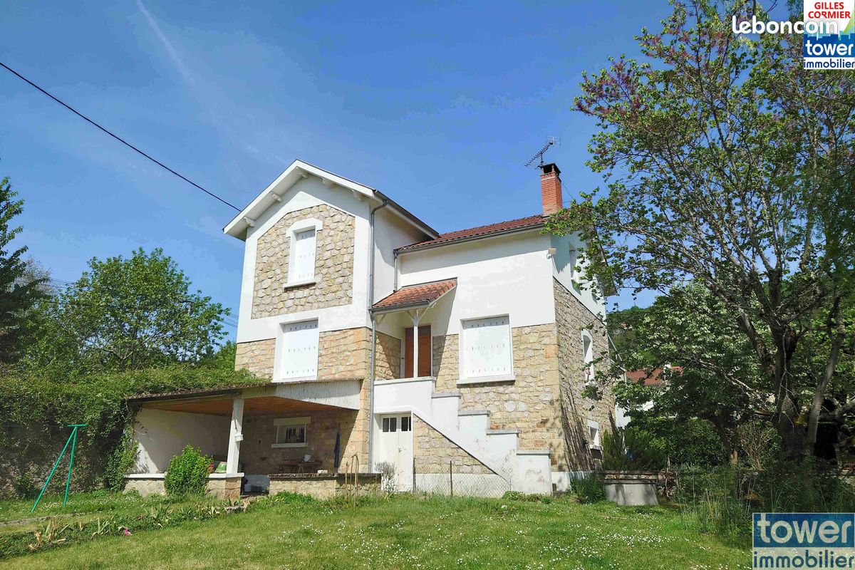 Maison 5 pièces 118 m² · à Villefranche-de-Rouergue · 118 m² · 211 000 €
