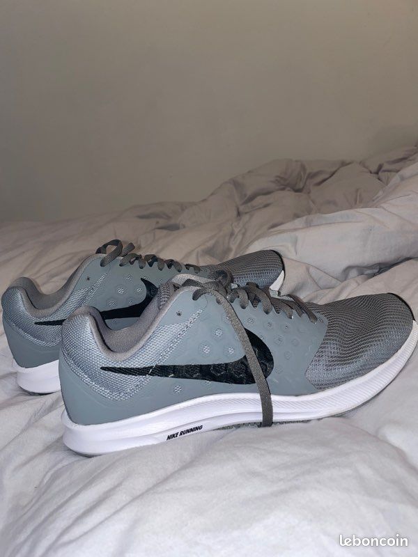 Chaussure Nike Running taille 41 (image 1)