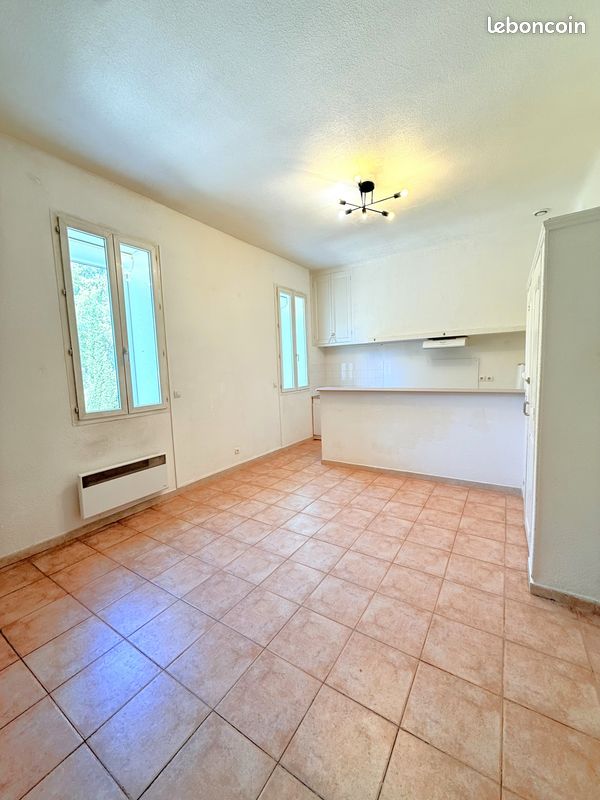 Appartement 3 pièces 57 m² · à Roquefort-la-Bédoule · 57 m² · 858 €/mois