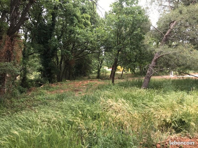 Terrain 457 m² · à Montignargues · 97 900 €