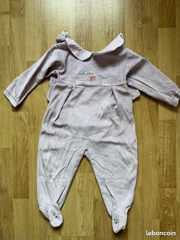 Lot combinaison pyjama (image 1)