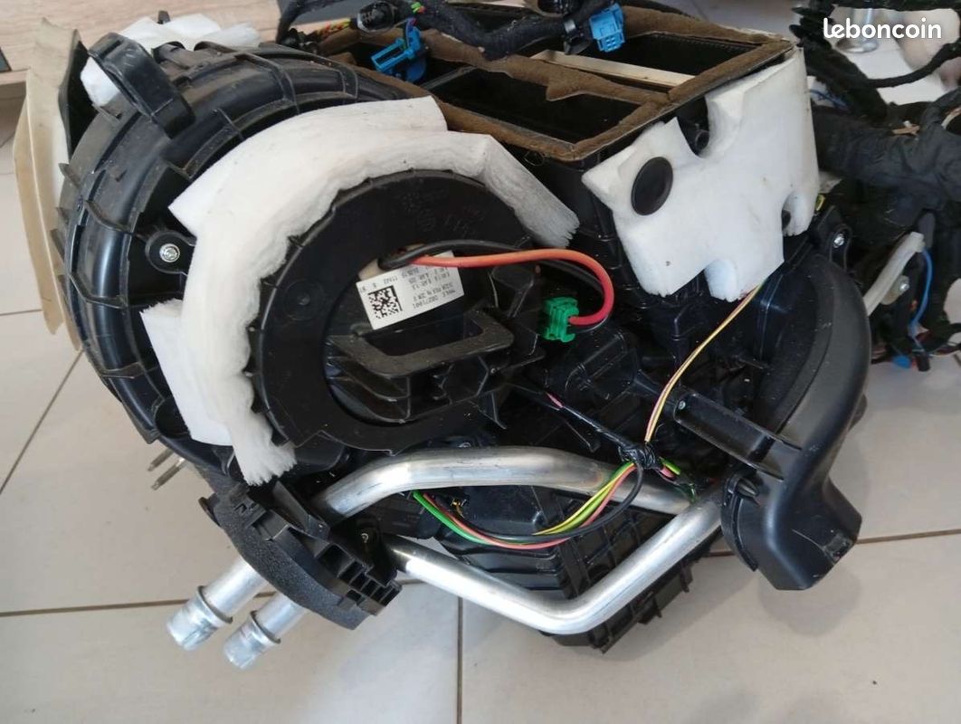 Bloc chauffage pulseur moteur radiateur peugeot 308 (image 1)