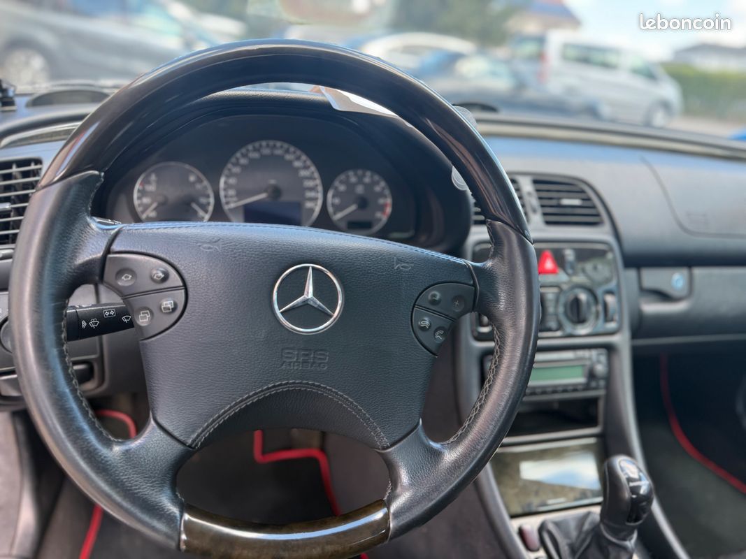 Mercedes CLK 230 Kompressor Cabriolet Final édition/ 2002/ Jantes/ Climatisation/ Semi-cuire (image 6)