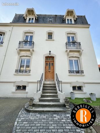 Maison 12 pièces 285 m²