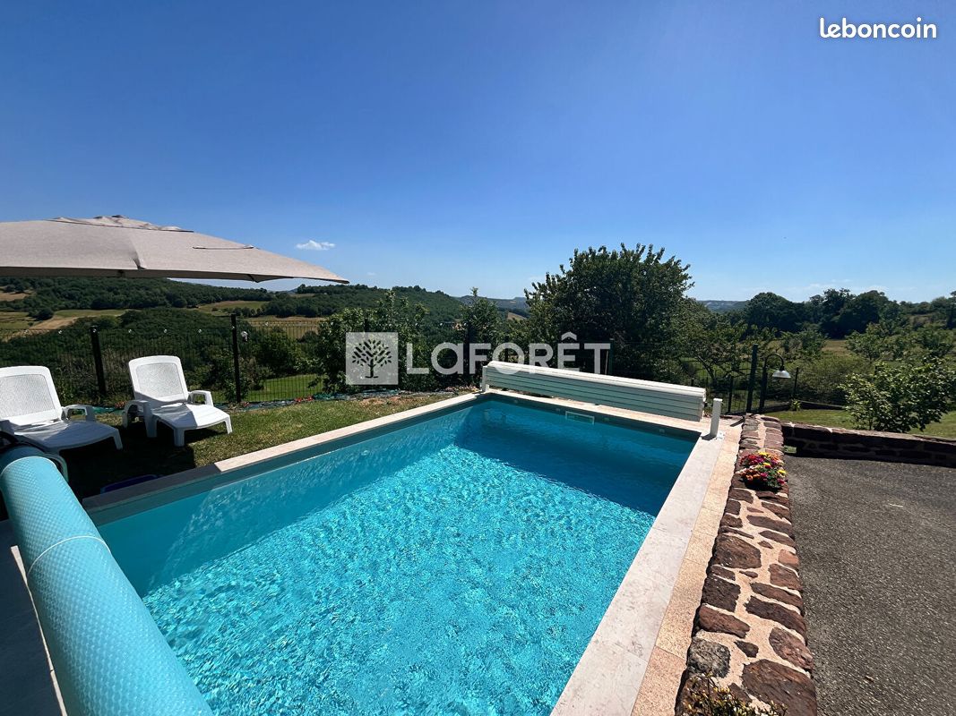 Maison 7 pièces 150 m² · à Saint-Christophe-Vallon · 150 m² · 335 000 €