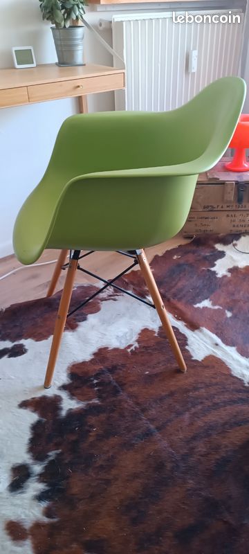 Chaise design scandinave – Vert olive – Coup de cœur déco (image 4)