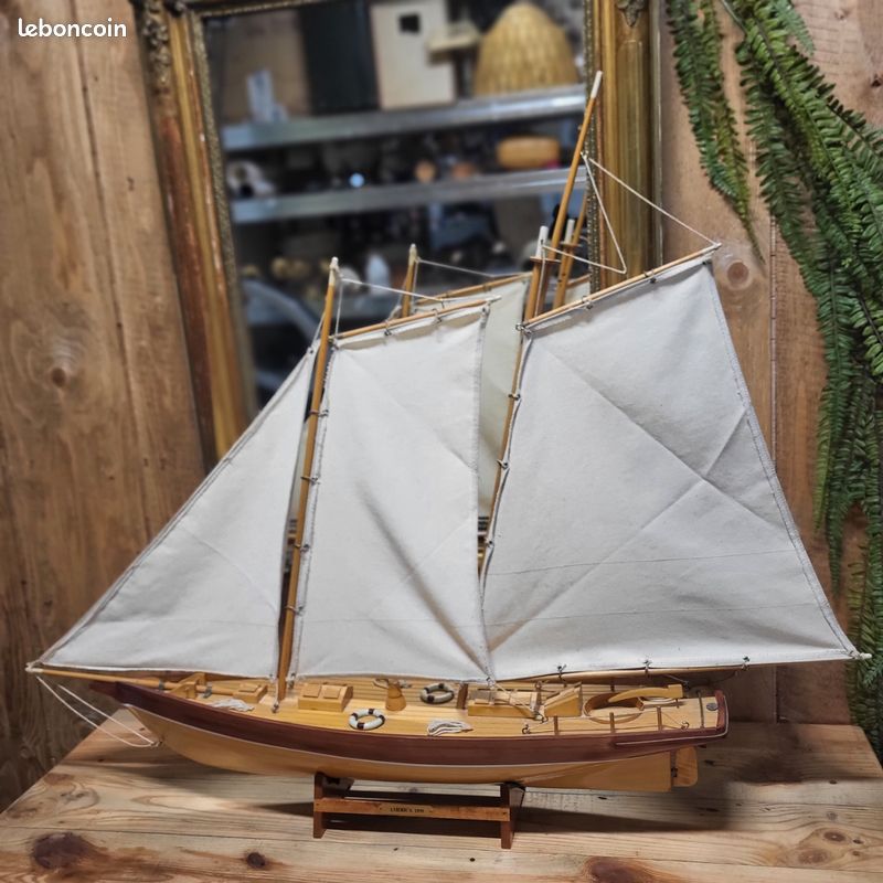 Maquette bateau voilier deux-mâts catalan goélette Pailebot Marco fin